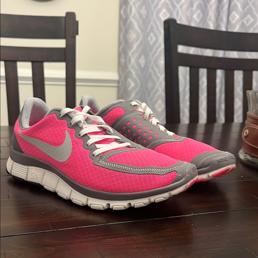 Nike Free 5.0 V4 Shoes Sneakers 354751 602 pink white gray Womens Size 9.5